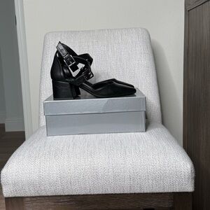 Divine Follie Black Leather Women's Shoes Made in Italy